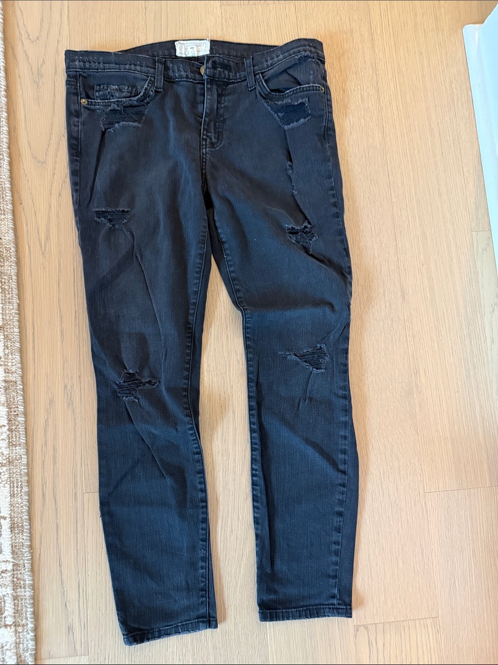 Current/Elliott Black Distressed Skinny Jeans
